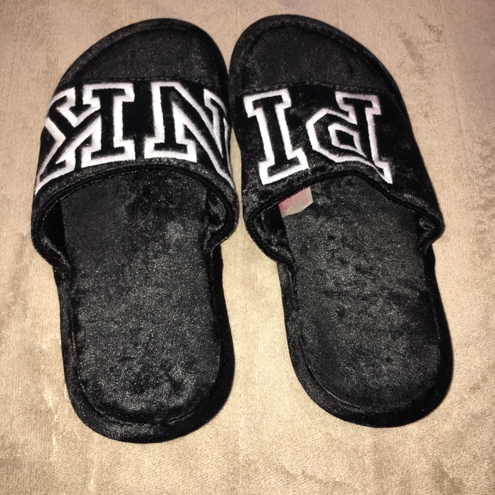 VS slippers